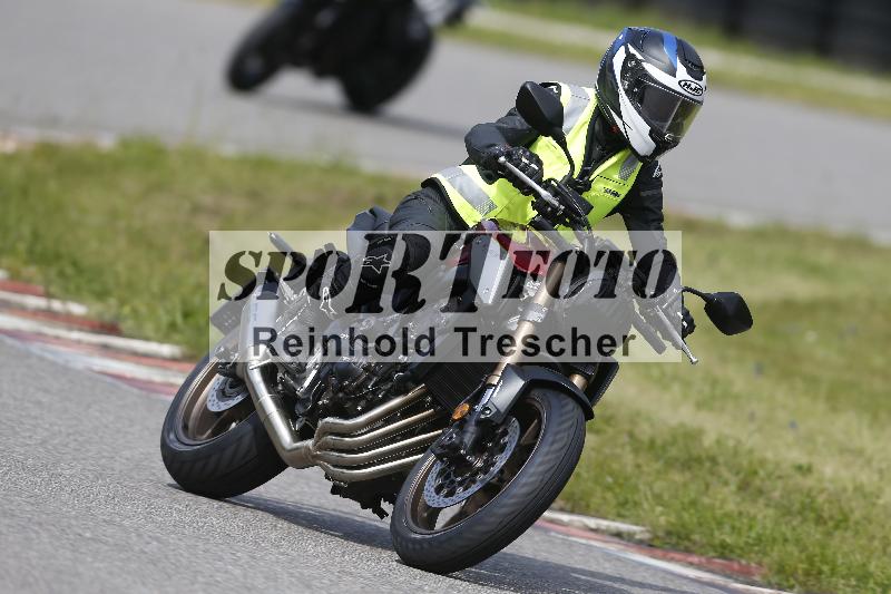 /Archiv-2024/17 01.05.2024 Speer Racing ADR/Schnuppertraining